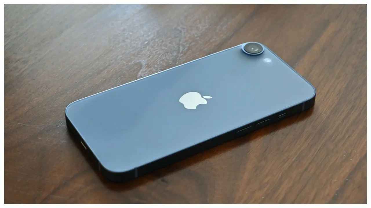 iPhone SE 4 – 48MP...