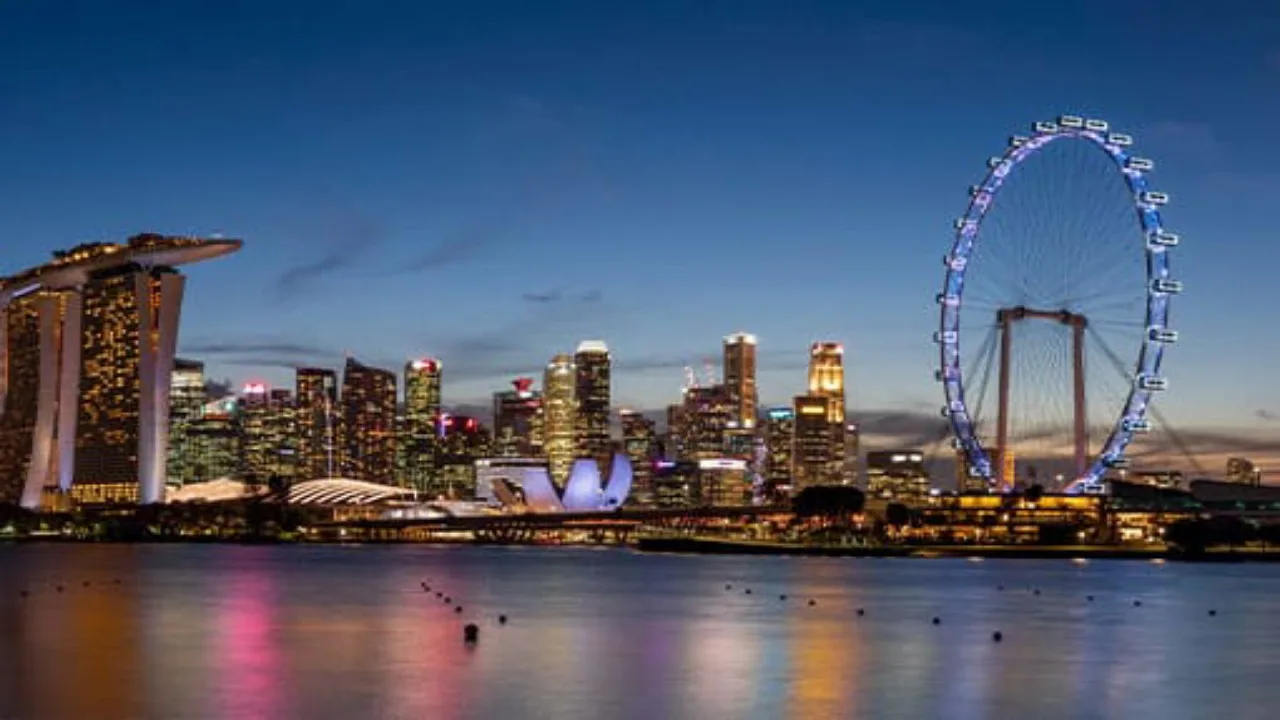 Travel Singapore and Malyasia with...