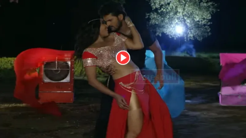 Kajal Raghwani (19)