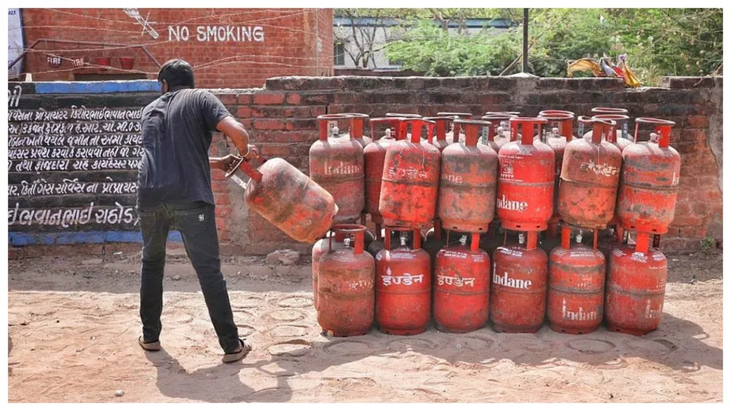 Welcome 2025 – From EPFO ATM, Farmers Loan to LPG Prices Major Rule Changes Effective From January 1