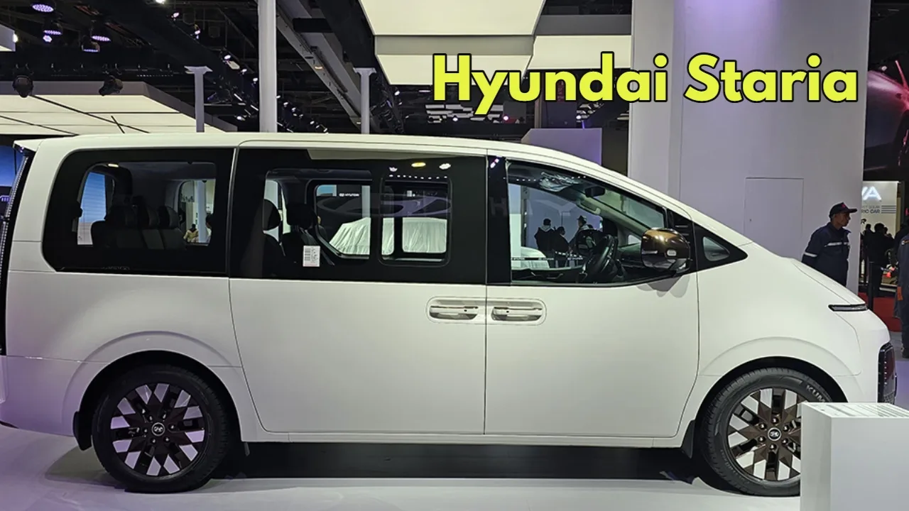 Hyundai Staria: 11-seat 4-row