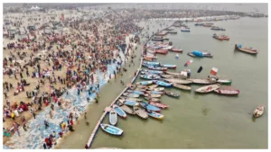 Maha Kumbh 2025 begins - 2 lakh people are taking a dip every hour in Prayagraj!