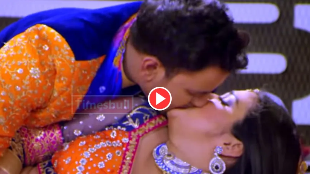 Bhojpuri Dance: Nirahua & Amrapali Dubey Cozy Moments In ‘Khala Sugna Katore Katore” Sets Internet on Fire, Strong Liplock Viral Watch-Now