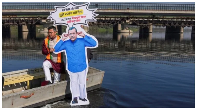 Delhi Elections 2025 – BJP Pravesh Verma drowned Arvind Kejriwal poster in Yamuna, mujhe vote mat dena…