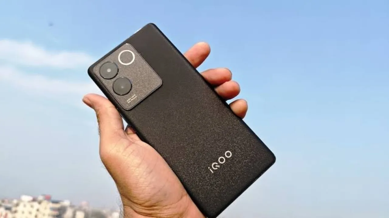 Get iQOO Z7 Pro 5G...