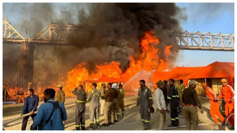 Prayagraj Mahakumbh Fire – Over 200 Tents Destroyed, PM Call CM Yogi, Geeta Press Trustee Raises Doubts
