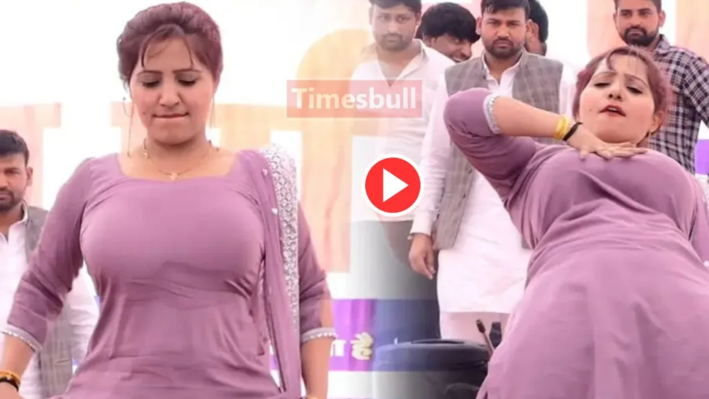Haryanvi Viral Dance : Must-Watch Rachna Tiwari Electrifyin Killer Moves Fire On Stage, Villagers Can’t Stop Throwing Money