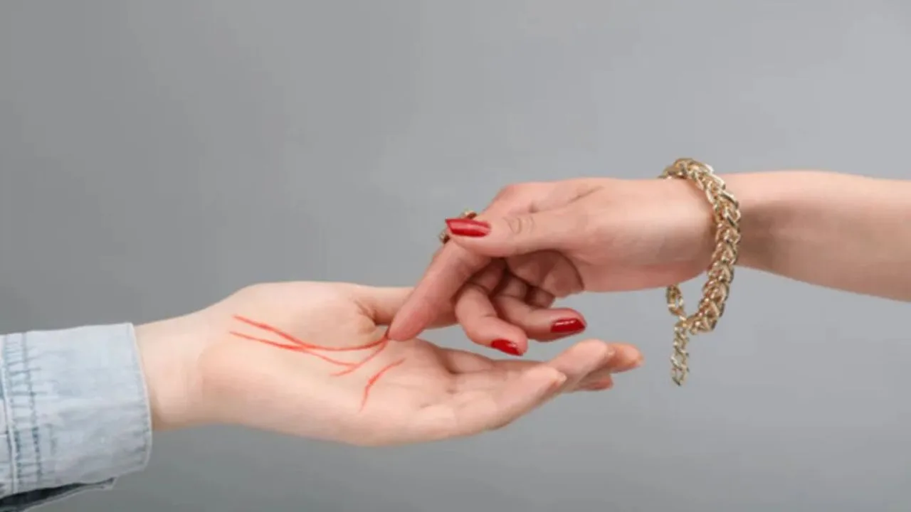 Palmistry: These marks on