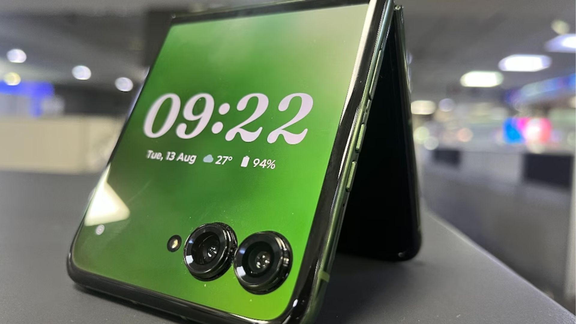 Motorola flip phones now at...