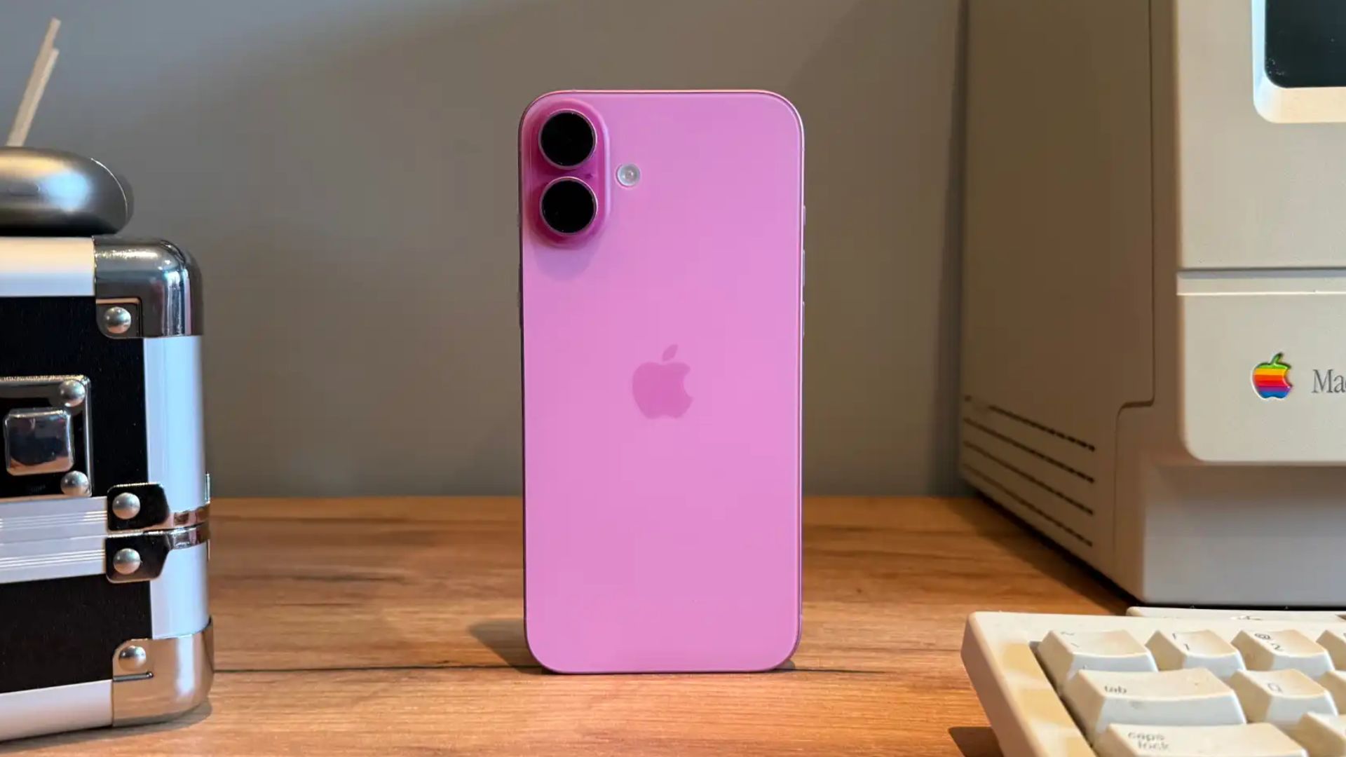 iPhone 16 Plus