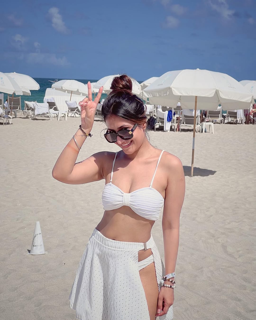 Must-See Dhanashree Verma Hot &...