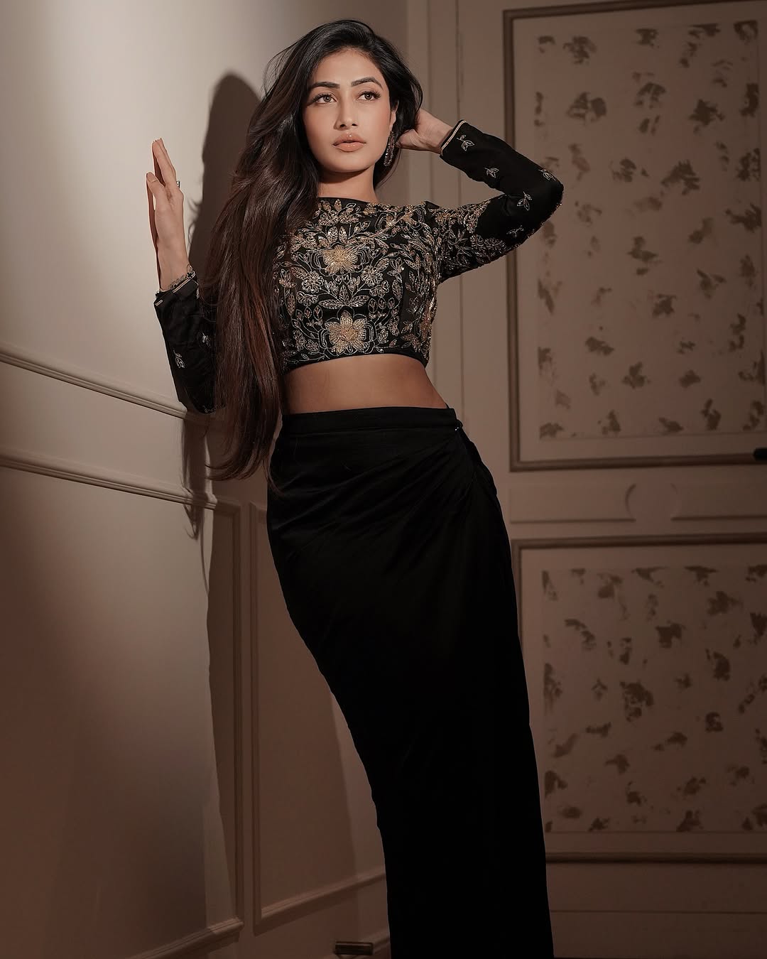 Must-See Dhanashree Verma Hot &...