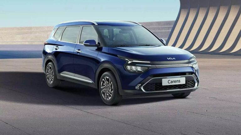 Kia Carens Facelift and EV Variant Launching in 2025, Check New Look and Features