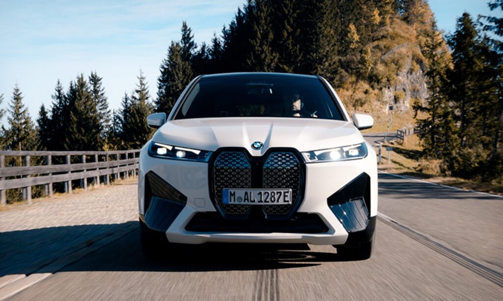 BMW IX 1 1024x614