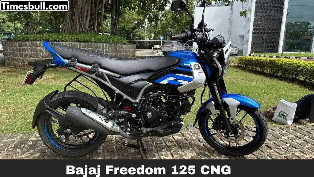 Bajaj CNG Bike Comes with 330 km Superb Range and USB charging Features