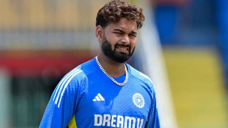 Rishabh Pant revealed the biggest secret, told why the bat slips from one hand while playing a shot