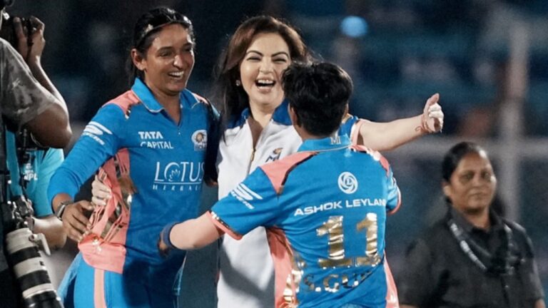 Champion Mumbai Indians captain Harman’s eyes filled with tears, Neeta Ambani hugged the winning daughters