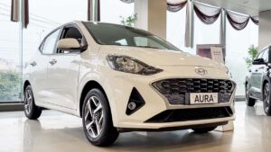 Hyundai Aura Sedan Gets 28Km Mileage and ₹X5,000 Discount in August! Check to Avail