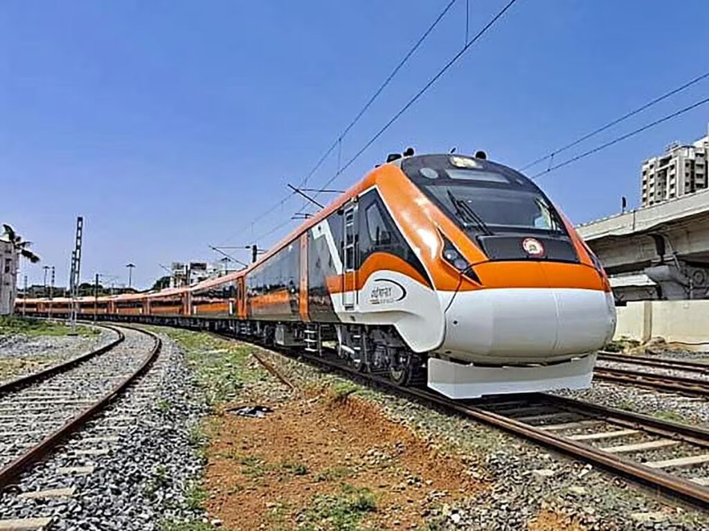 If You Are Traveling By Train On Holi, Save These 3 Numbers On Whatsapp, Every Problem Will Be Solved