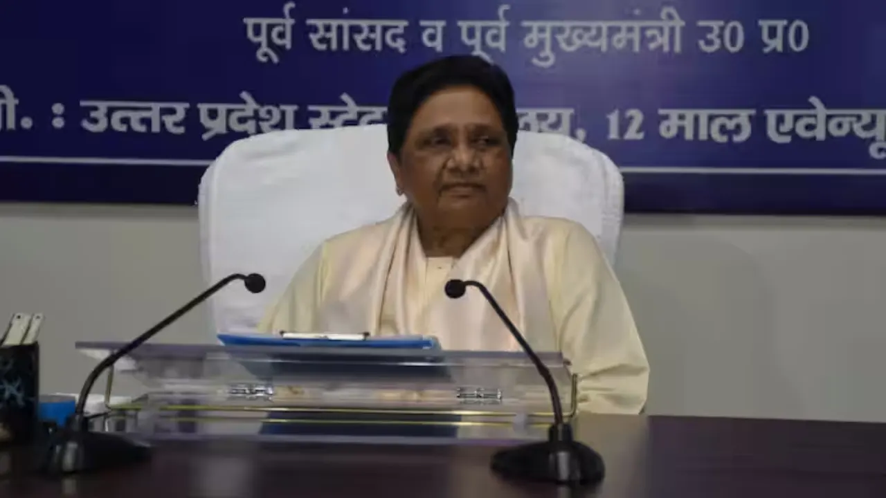मायवाती ने मचाया घमासान,