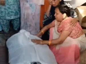प्यार करना पड़ गया
