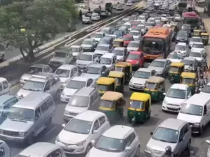 No Petrol for Old Cars in Delhi! New Rule Effective from April 1