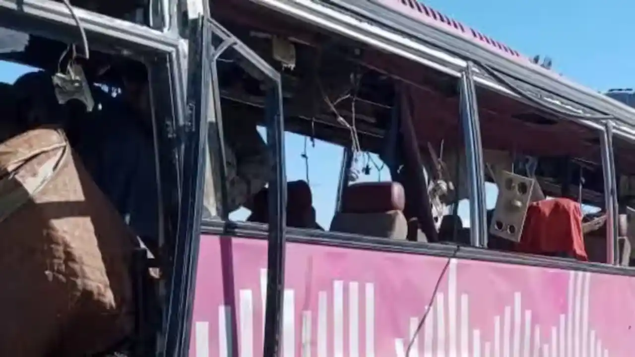 पाकिस्तान की कांप उठी रूह,...