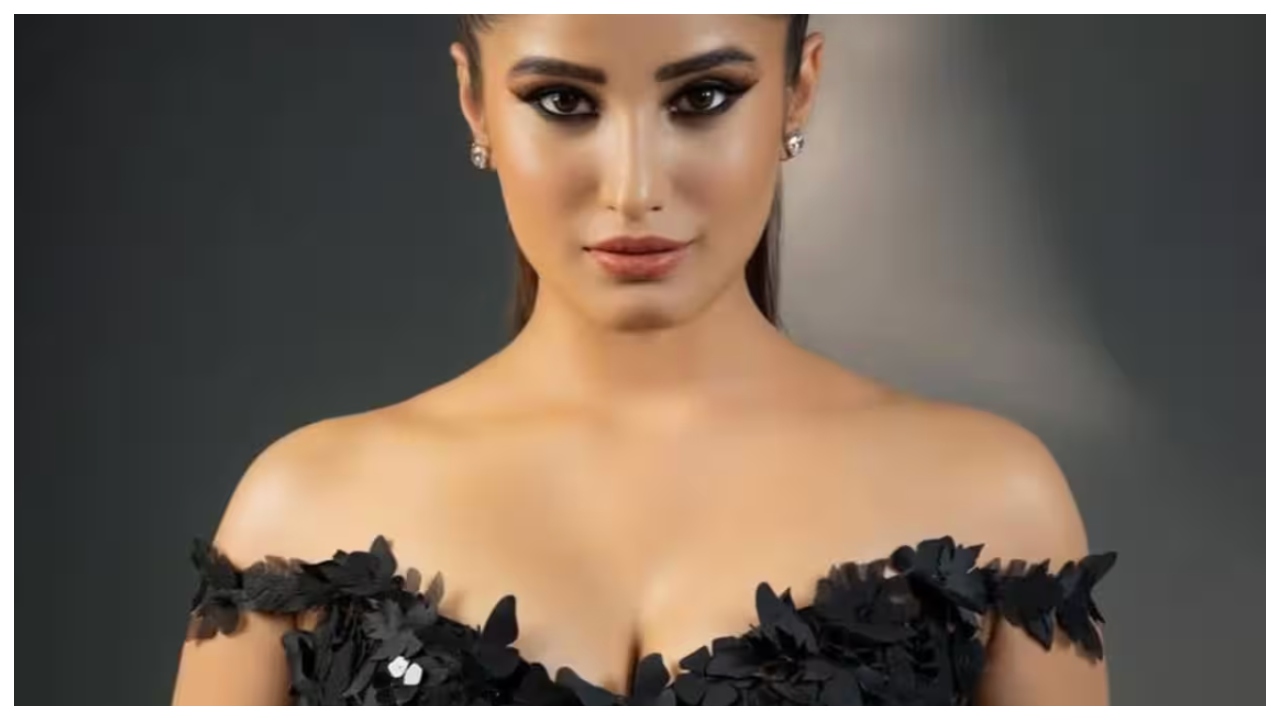 Rasha Thadani is A Glamorous...