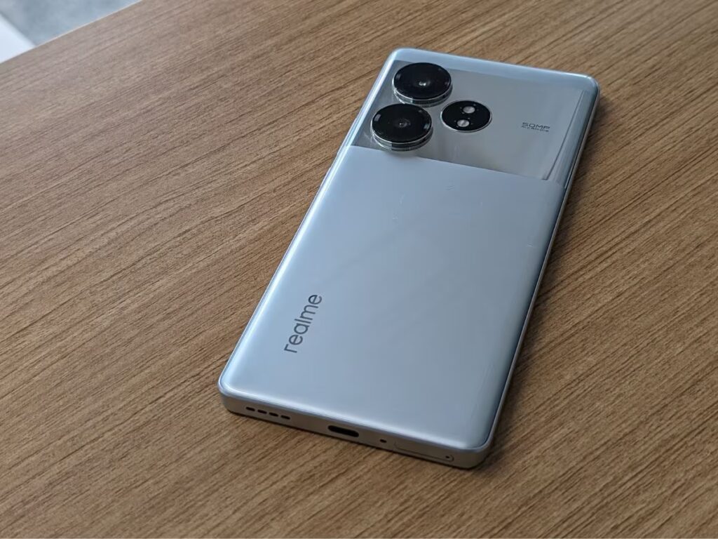 Top Realme Phones with 120Hz AMOLED Display – Best Picks for Gamers!