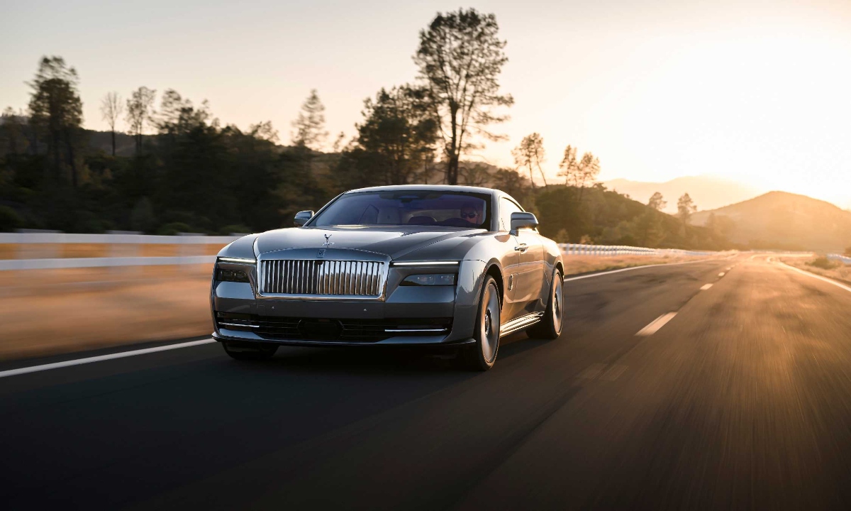 Rolls-Royce Spectre: Luxury Electric Cars...
