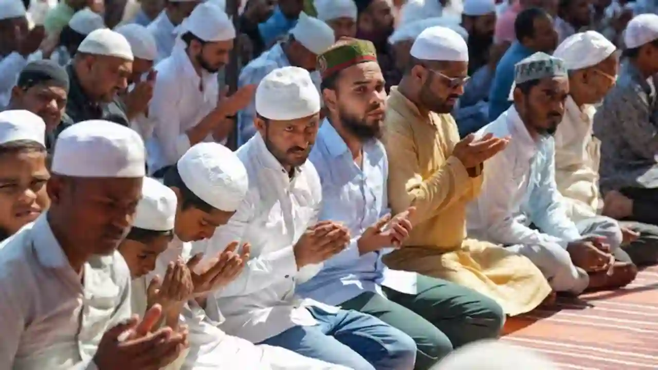 There will be a ban on Eid namaz at these places, riots have also taken place, SP is furious over this