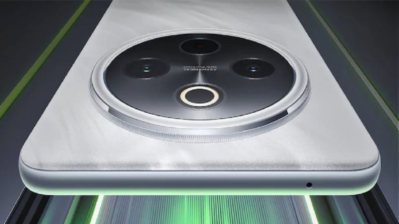 iQOO Z10 Triple Camera
