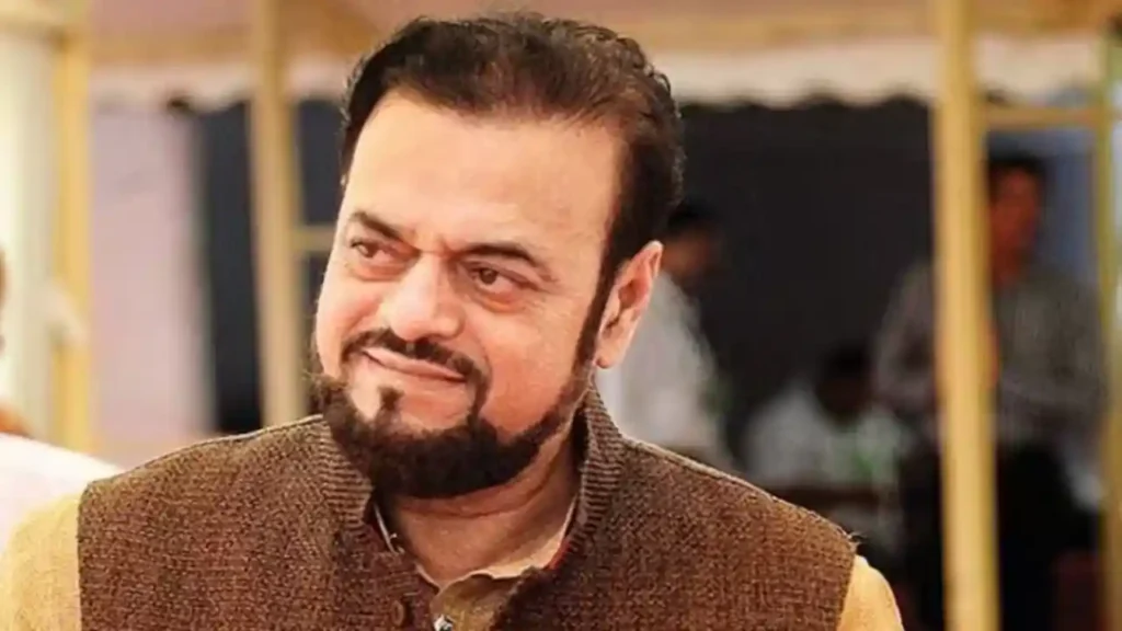 What did Abu Azmi, who praised Aurangzeb, say about Chhatrapati