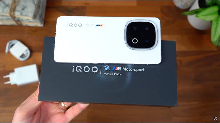 iQOO 13 Pro :