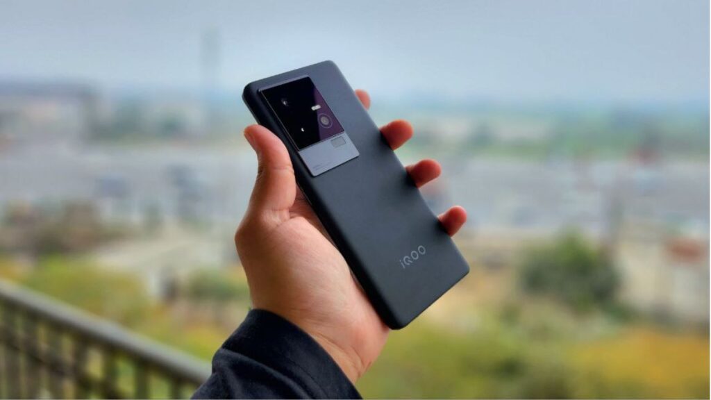 iQOO Neo 11 : Lightning-Fast Performance, Stunning Design, Advanced Camera, and Smooth Experience