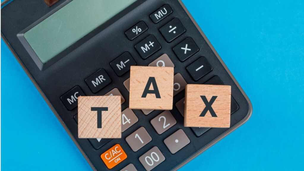 Consider 5 savings schemes to save tax