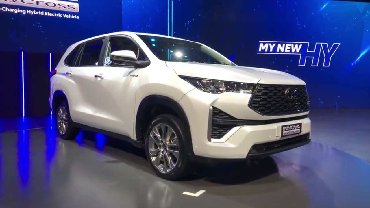 Toyota Innova Crysta 2025