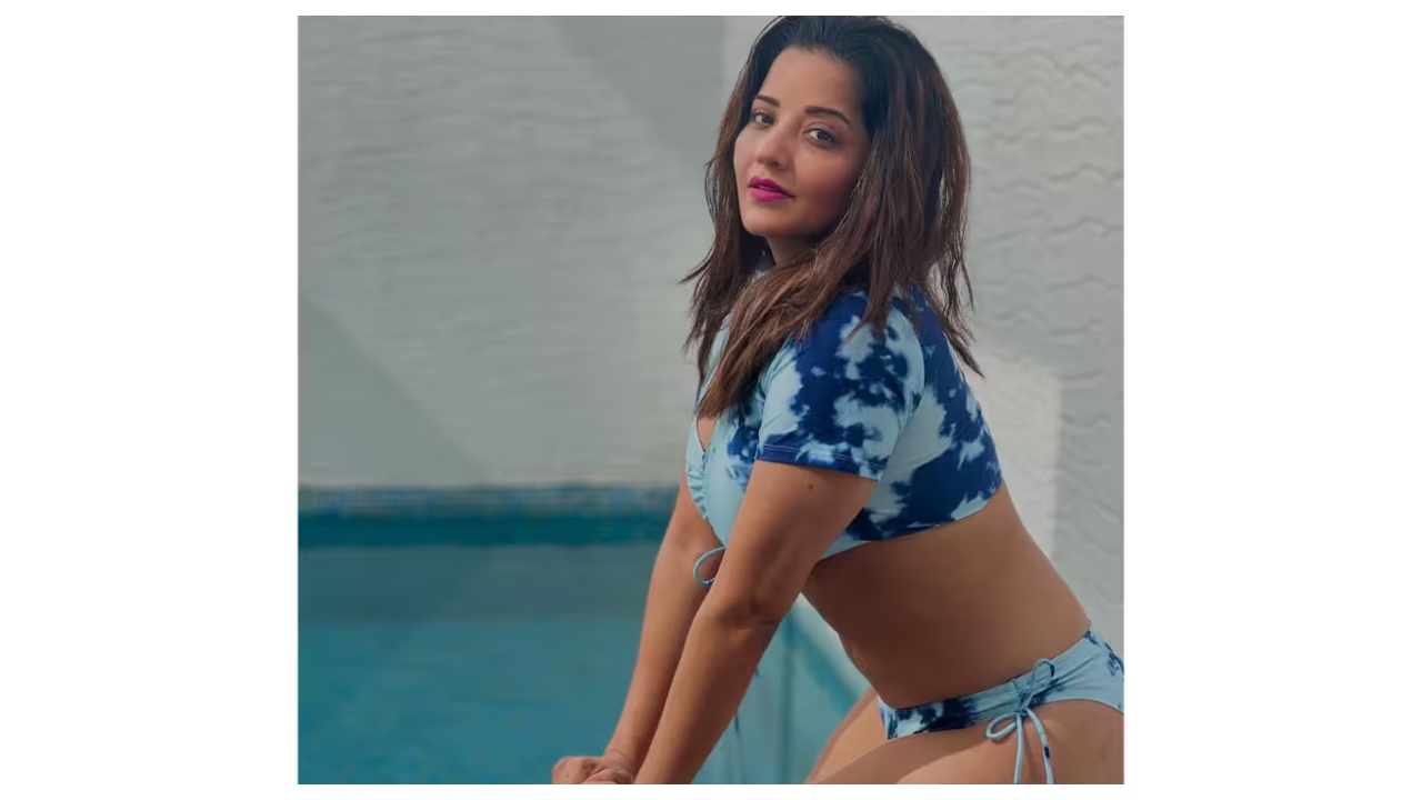 Bhojpuri Actress Monalisa Bikini Photos...