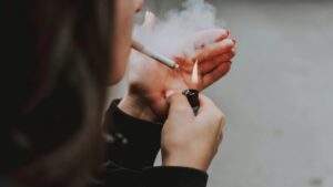 No Smoking Day 2025: फेफड़े ही नहीं, शरीर के इन अंगों को खोखला बना देगा सिगरेट का धुआं, जानें यहां