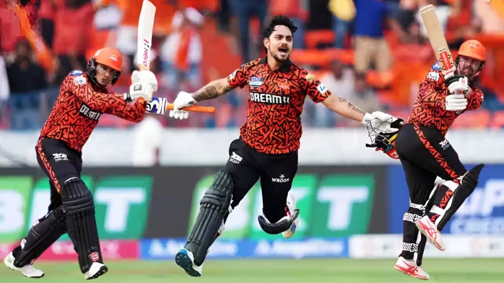 IPL 2025: सनराइजर्स हैदराबाद की 300 वाली रणनीति पर सवाल, क्या बदलेगी टीम की सोच?