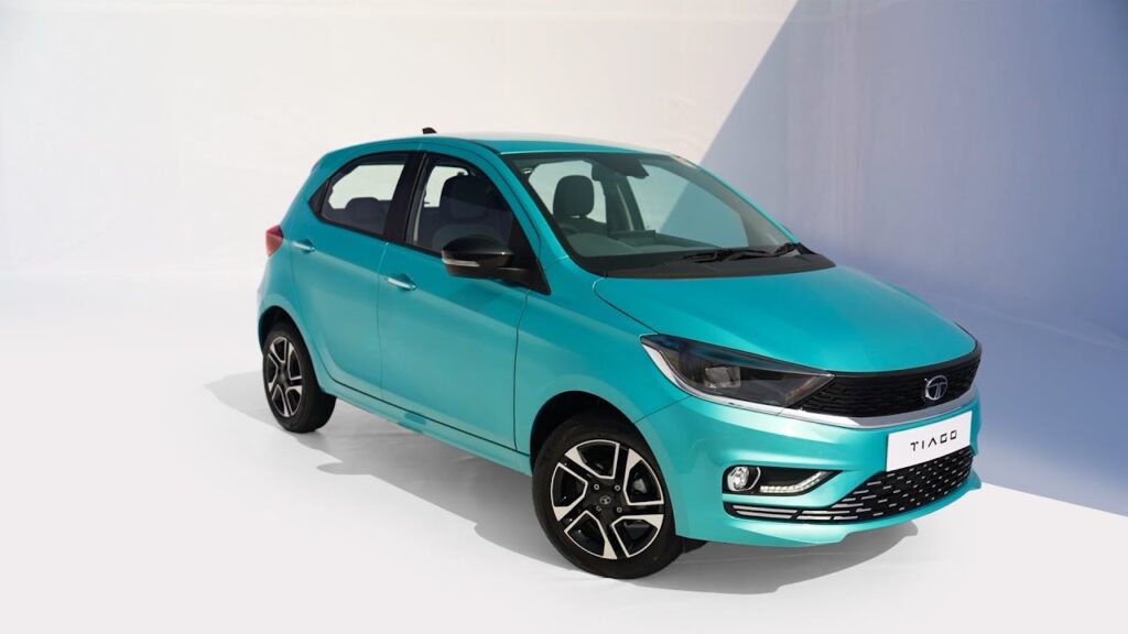 Tata Tiago पर जबरदस्त छूट, जानिए पूरी डिटेल्स और तुरंत उठाइए फायदा