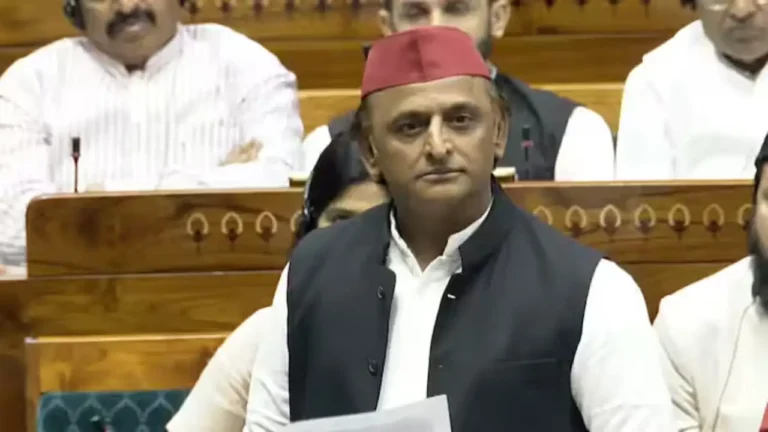 सीएम योगी पर आग बबूला हुए अखिलेश यादव, वक्फ से जुड़ा है मामला, 1000 खो गए हिंदू