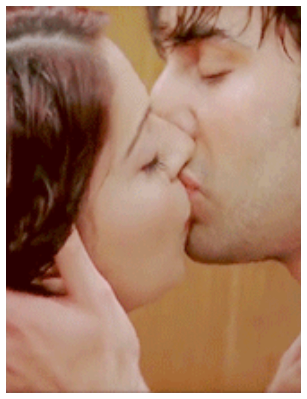 Bipasha basu given Hot scenes...