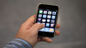 Delete these messages received on your mobile immediately, FBI issued an alert