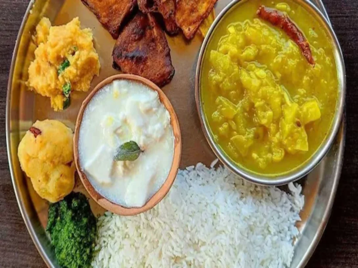 Chaiti Chhath Mahaparv 2025: Eating...