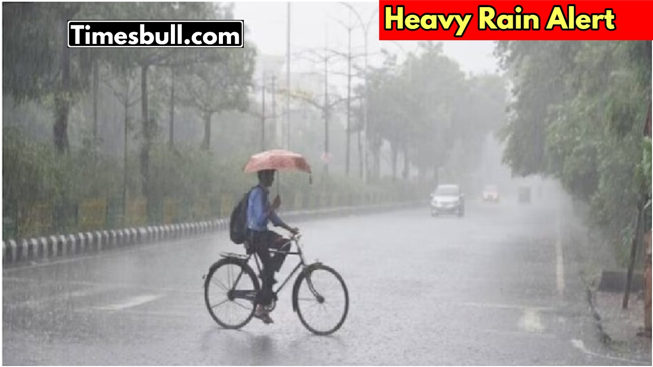 Monsoon Alert: Storm and rain...