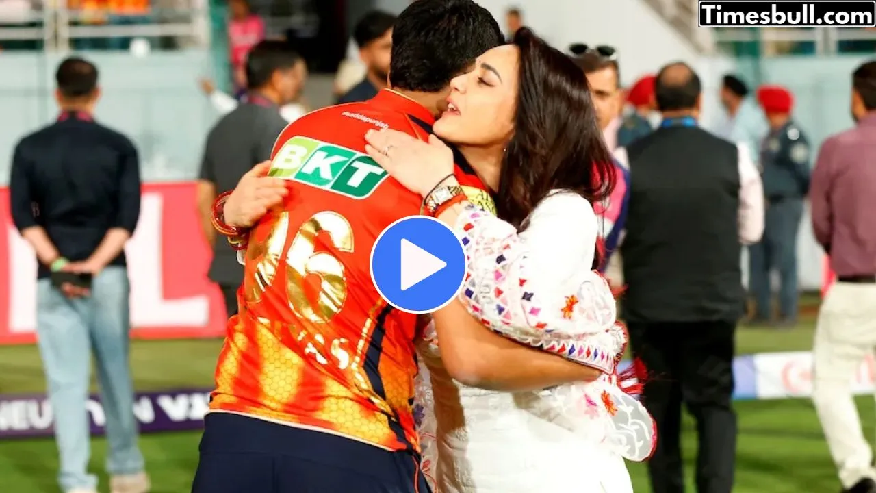 Preity Zinta Hugs Shreyas Iyer