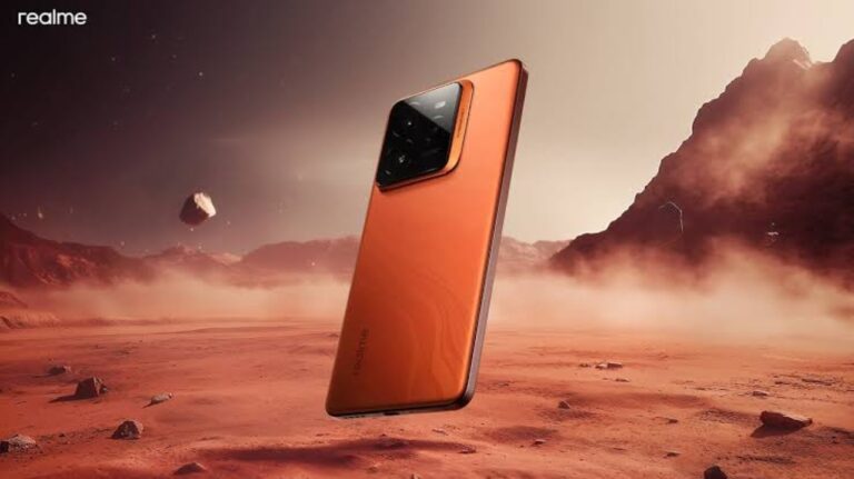 Enjoy Rs 5000 Instant Discount On Realme GT 7 Pro From company’s website