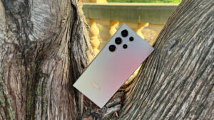 Samsung Galaxy S24 Ultra की कीमत में हुई भारी कटौती! अब मात्र मिलेगा इतने रुपए में