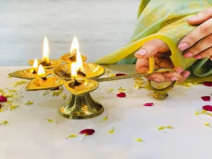 Significance of Kapoor in Aarti